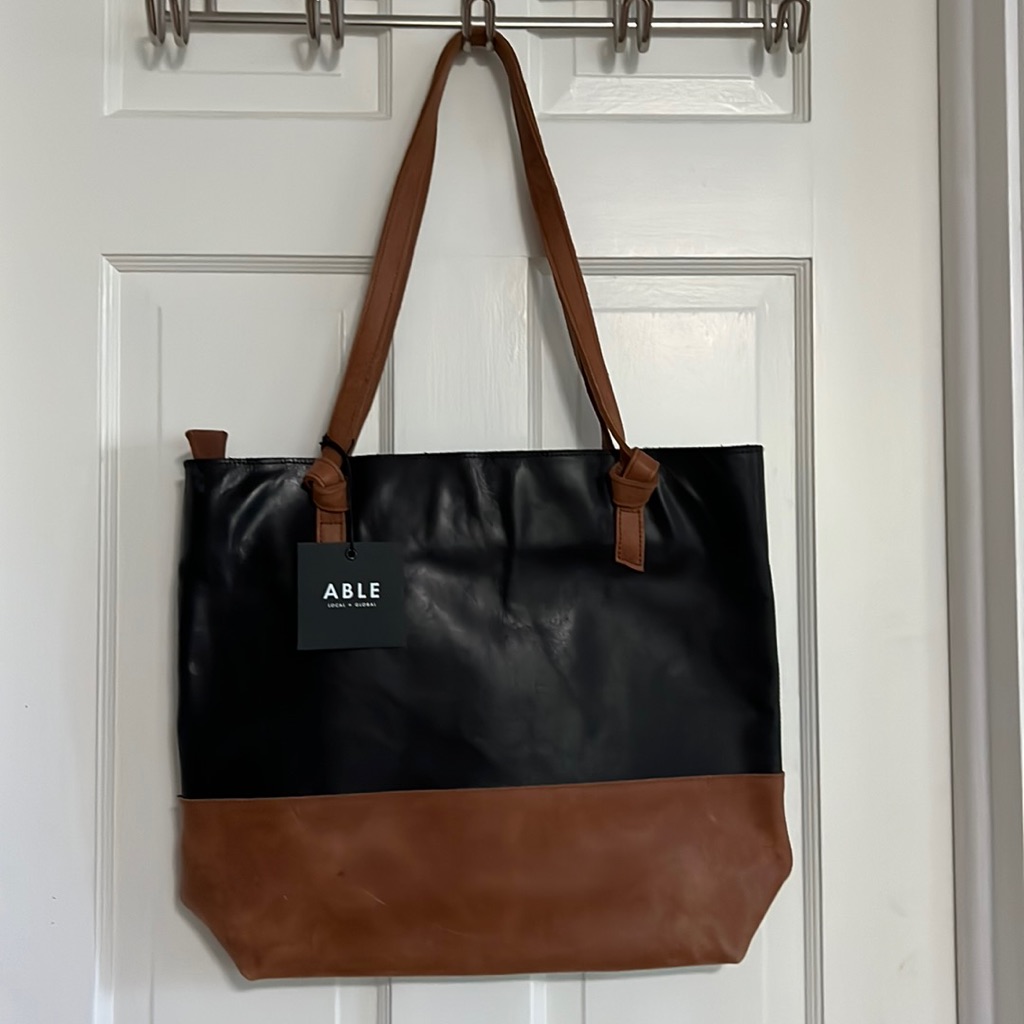 Able Tote
